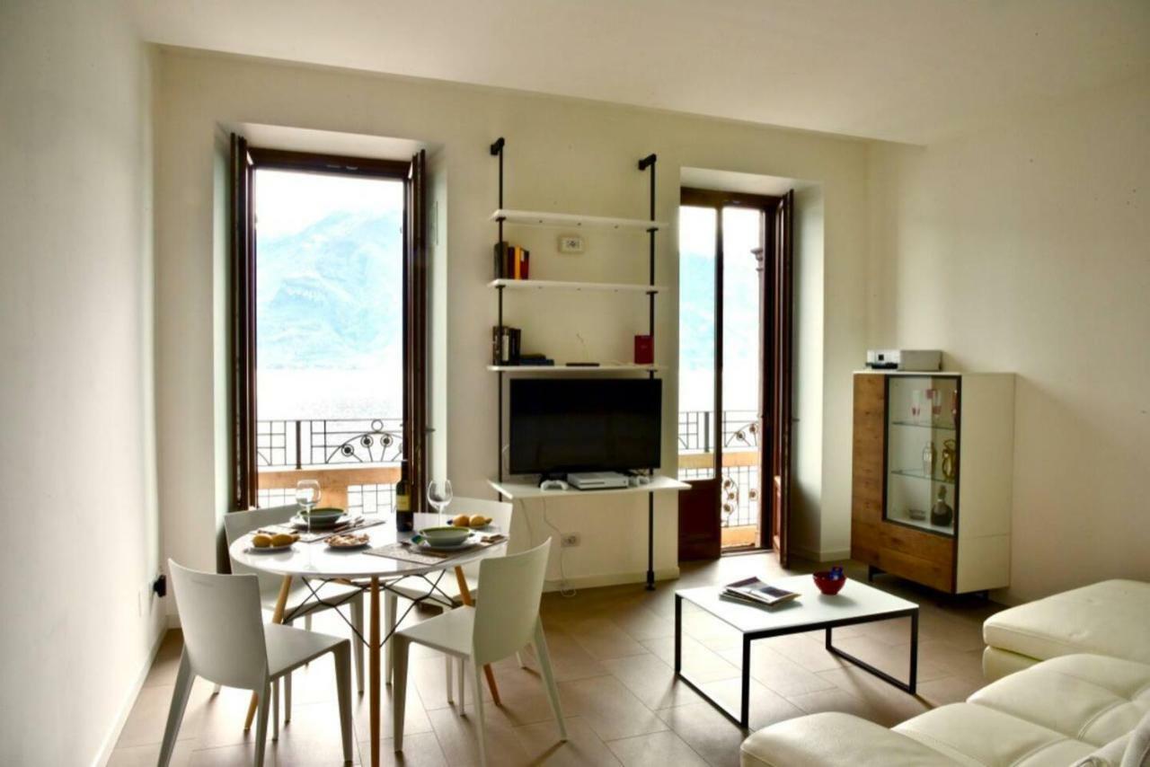 Stylish Lakefront House 로베레 외부 사진