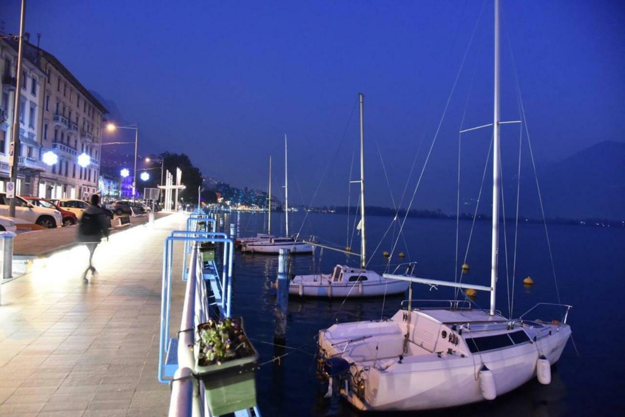 Stylish Lakefront House 로베레 외부 사진